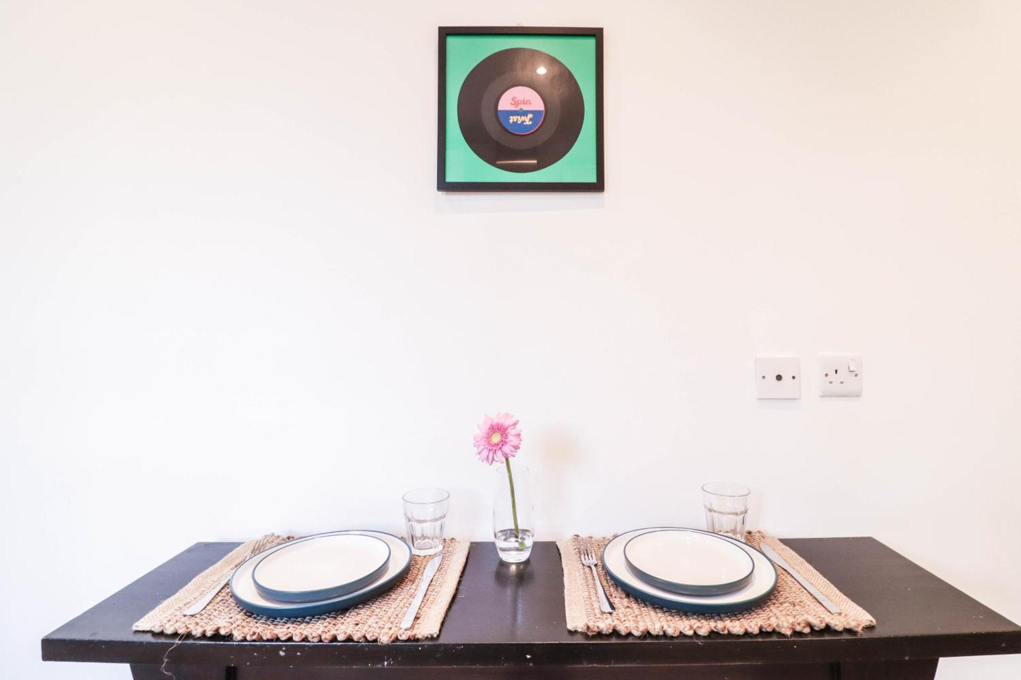 Stylish 1 Bedroom Apartment In Central ลอนดอน ภายนอก รูปภาพ